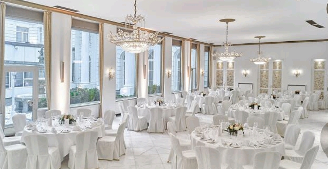 Fassade Atlantic Abend